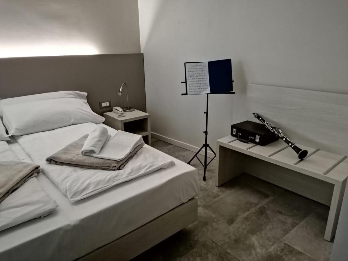Hotel Europa Dossobuono Exteriör bild