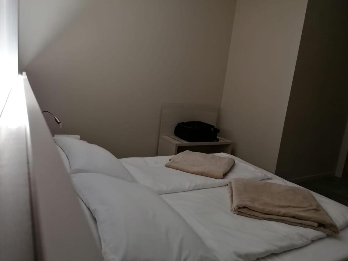 Hotel Europa Dossobuono Exteriör bild