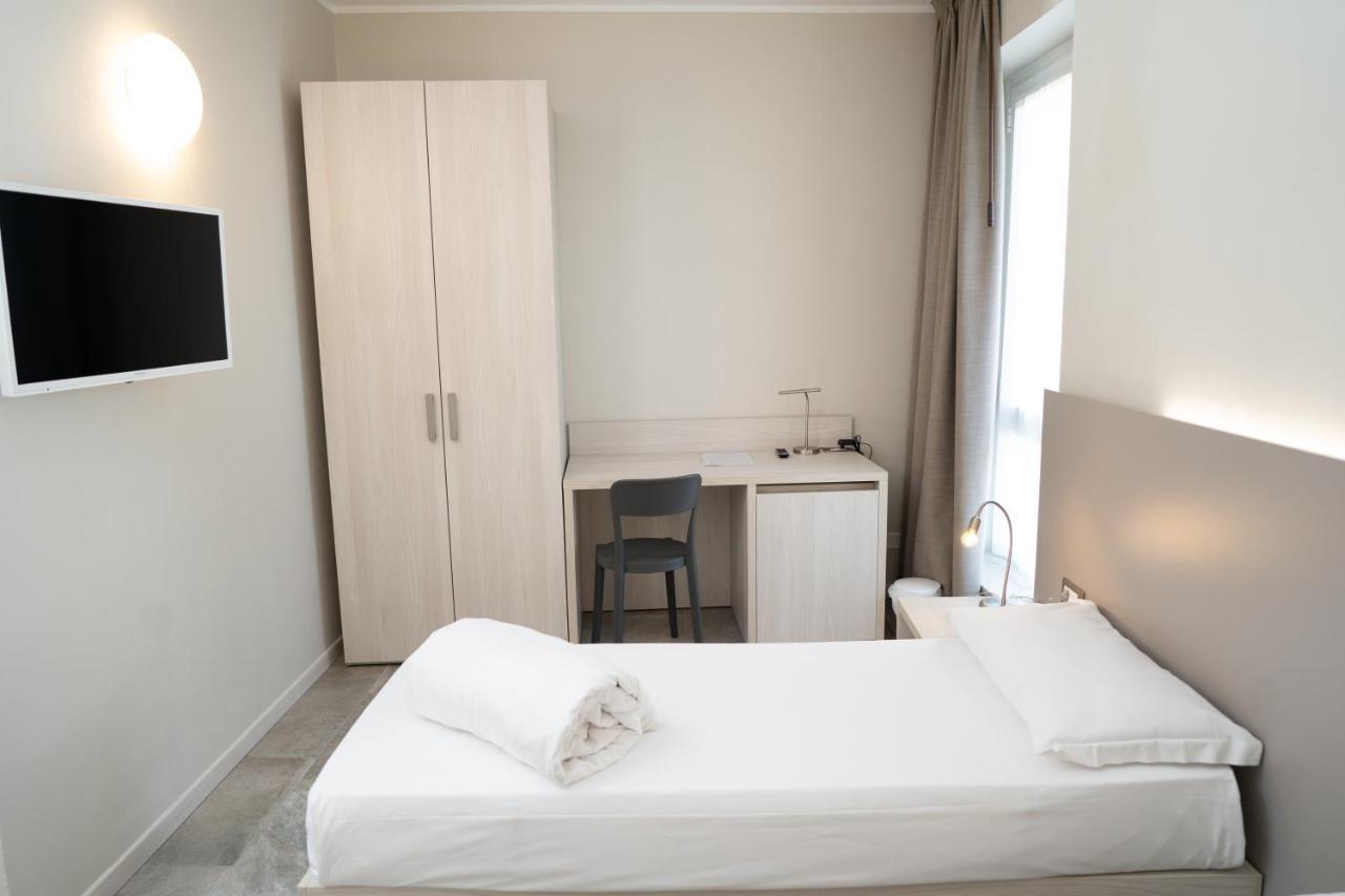 Hotel Europa Dossobuono Exteriör bild