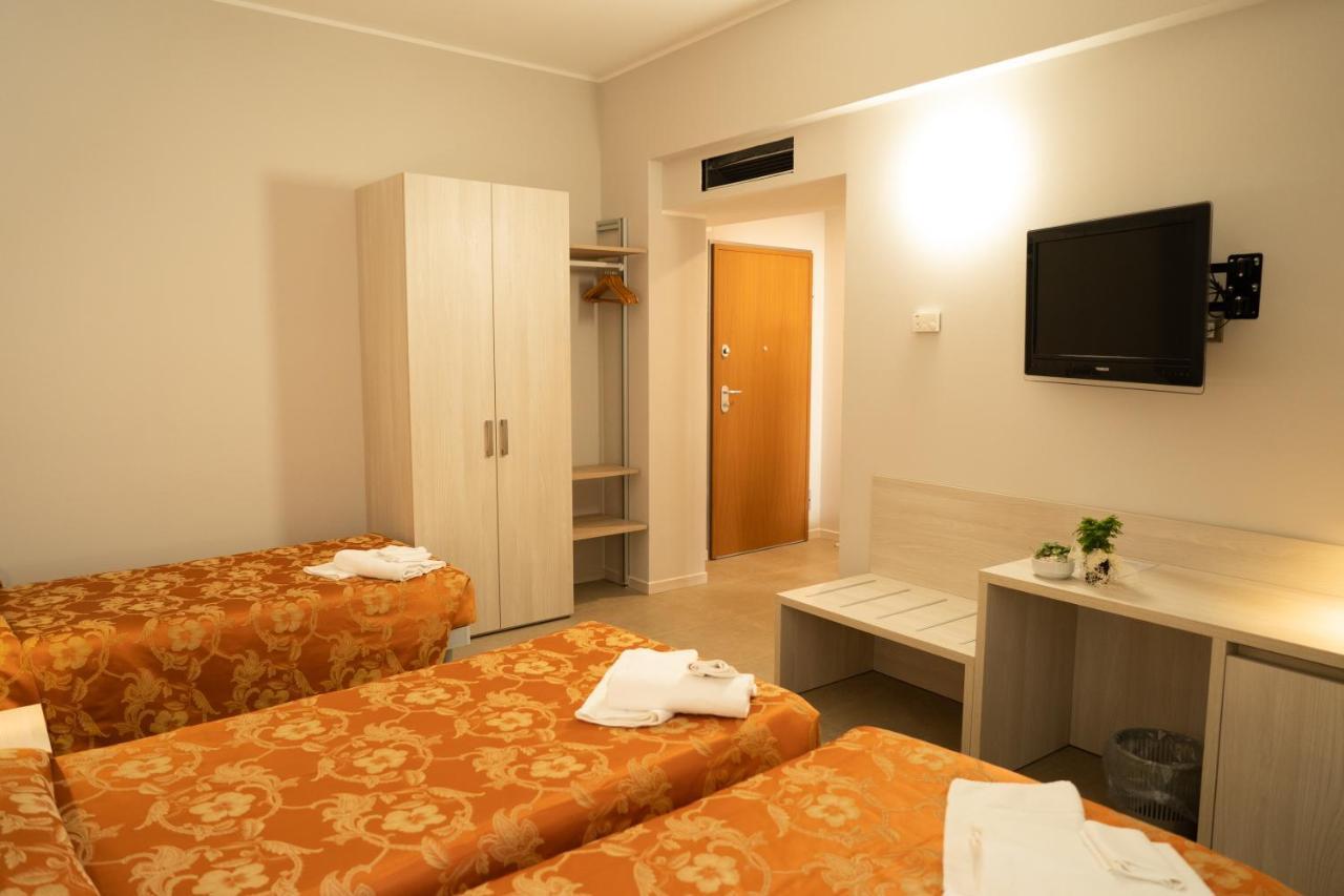 Hotel Europa Dossobuono Exteriör bild