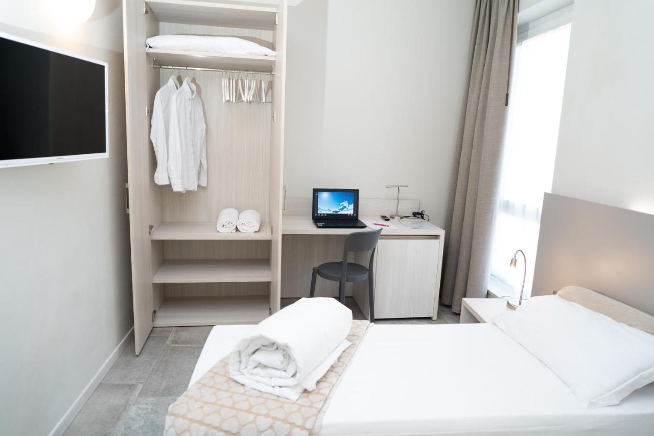 Hotel Europa Dossobuono Exteriör bild