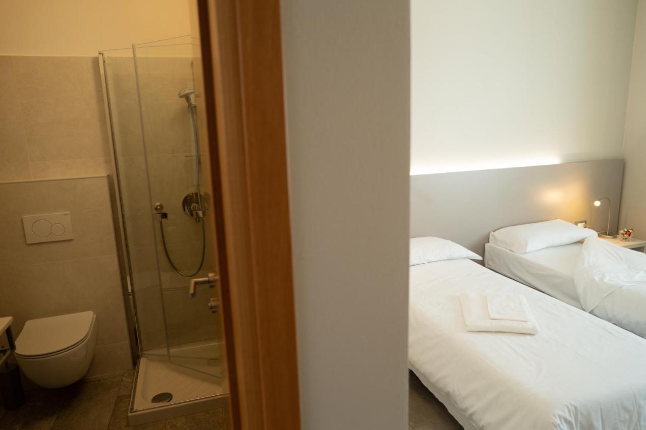 Hotel Europa Dossobuono Exteriör bild