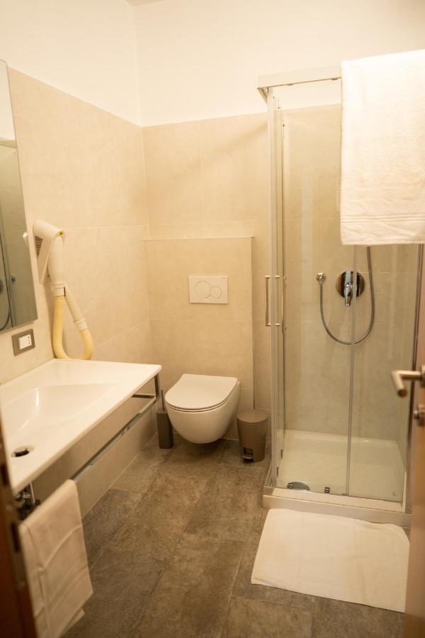 Hotel Europa Dossobuono Exteriör bild