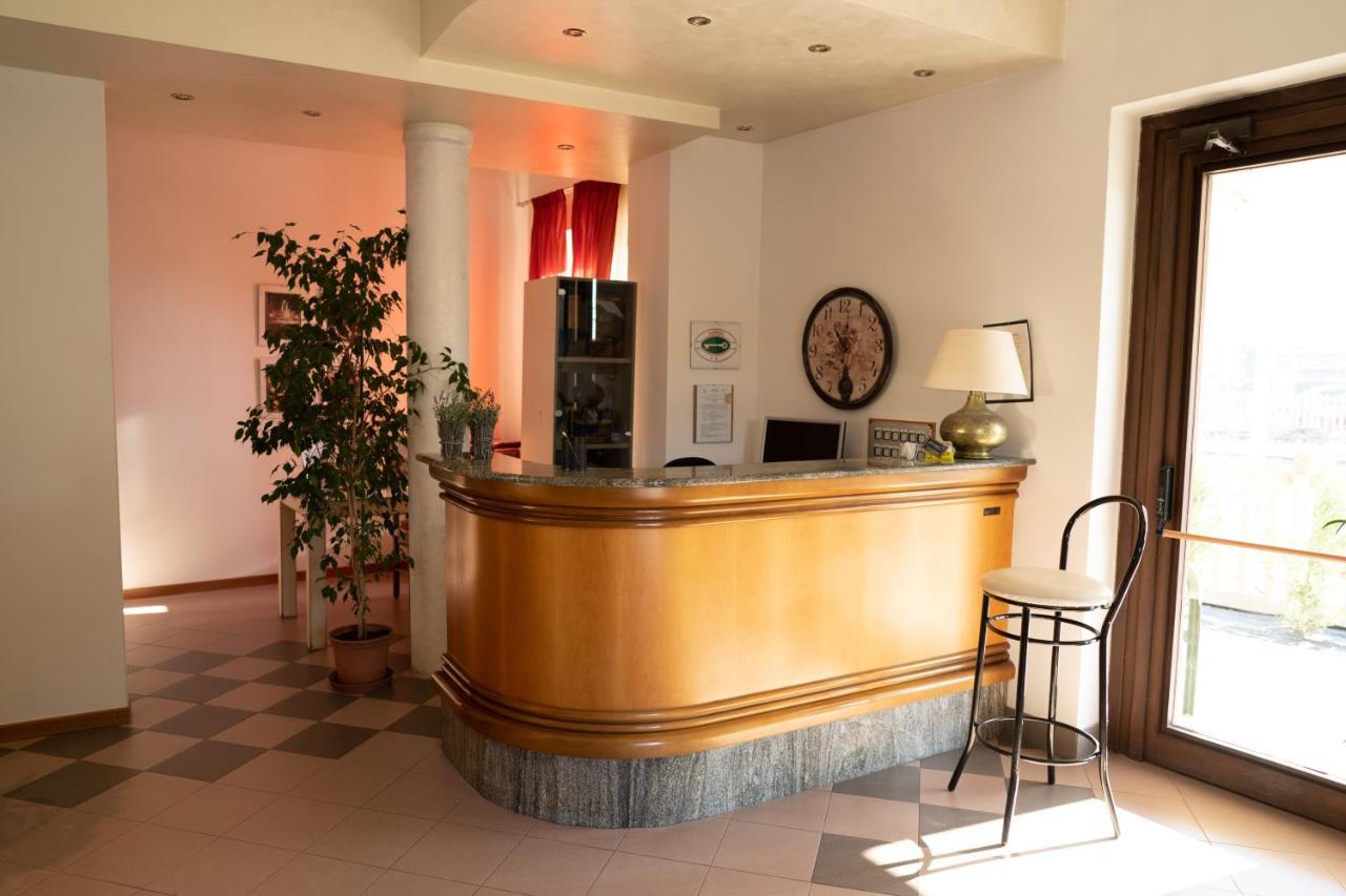 Hotel Europa Dossobuono Exteriör bild