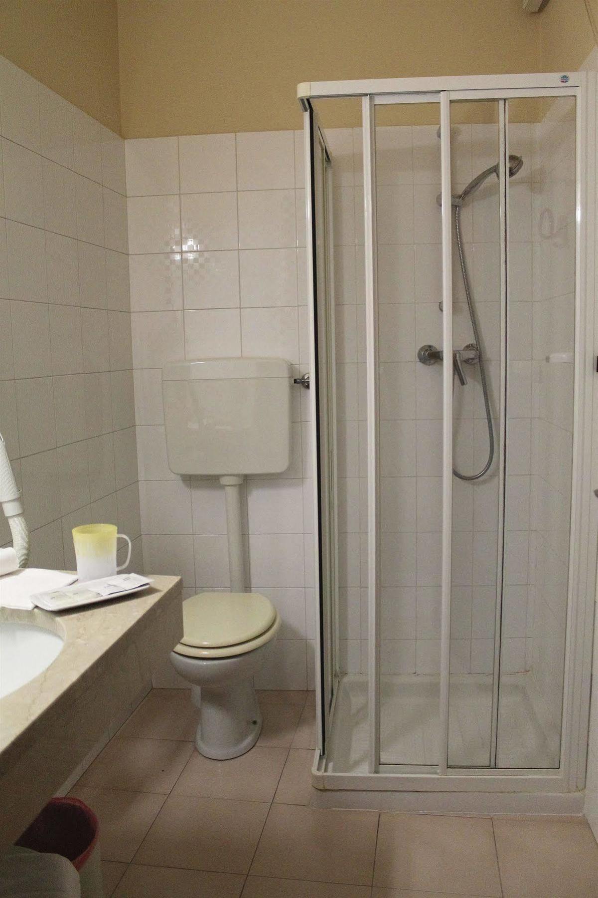 Hotel Europa Dossobuono Exteriör bild
