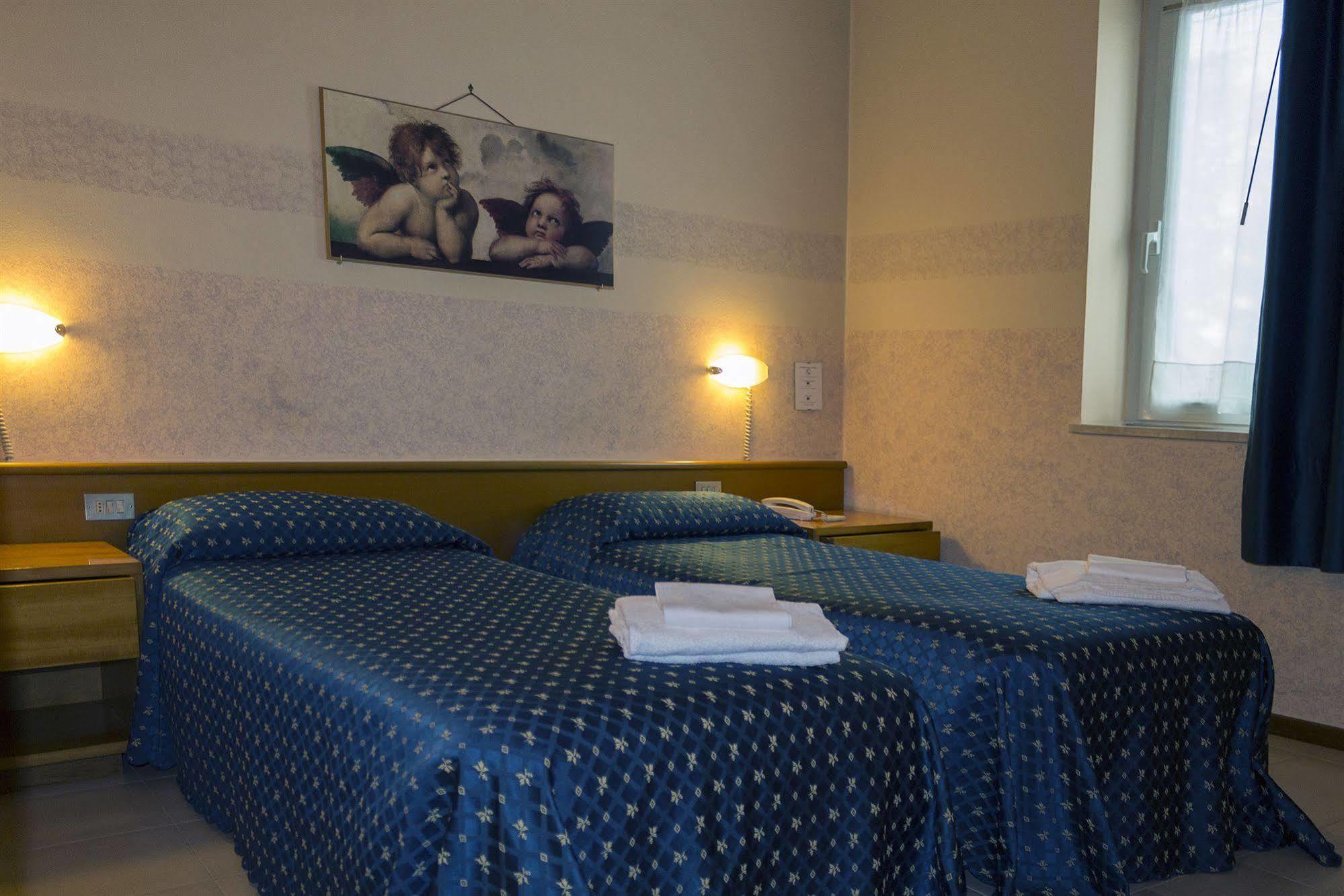 Hotel Europa Dossobuono Exteriör bild