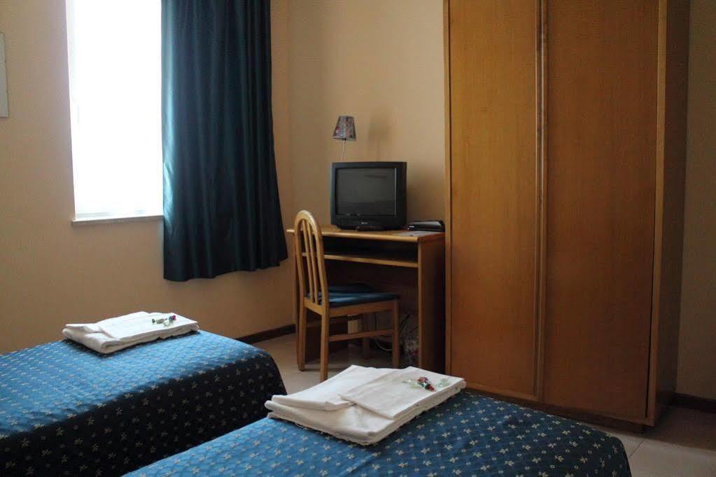 Hotel Europa Dossobuono Exteriör bild